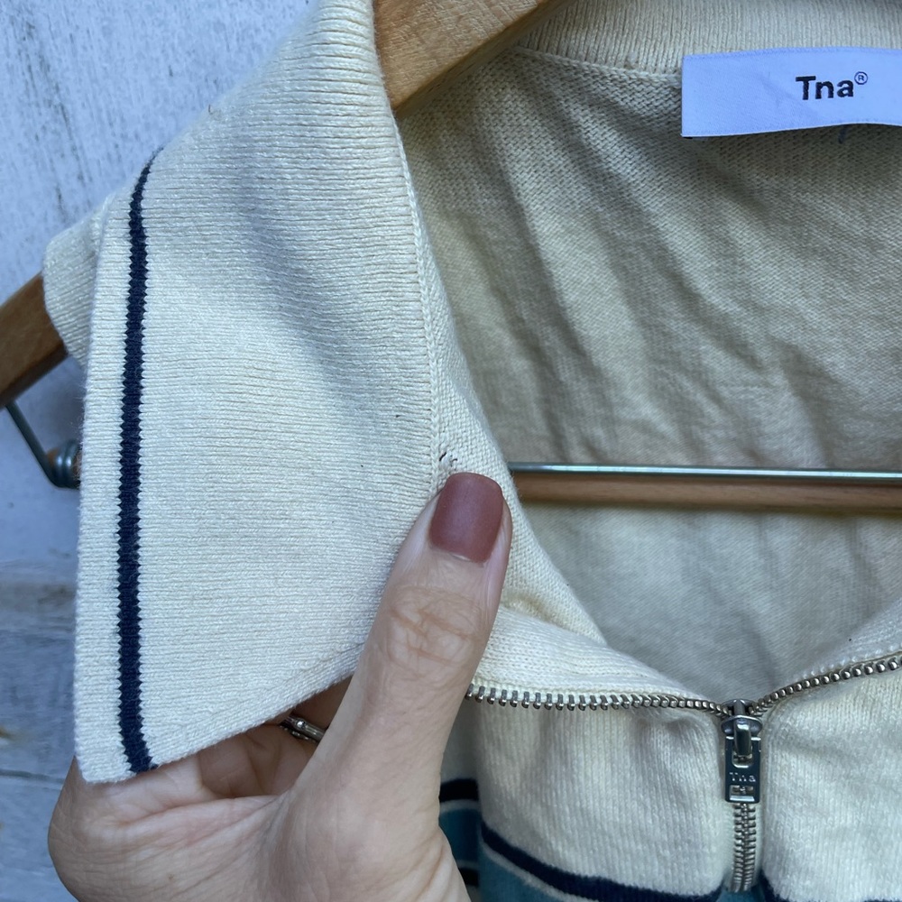 Aritzia TNA Bayport cropped quarter zip sweater vest medium - Picture 5 of 7